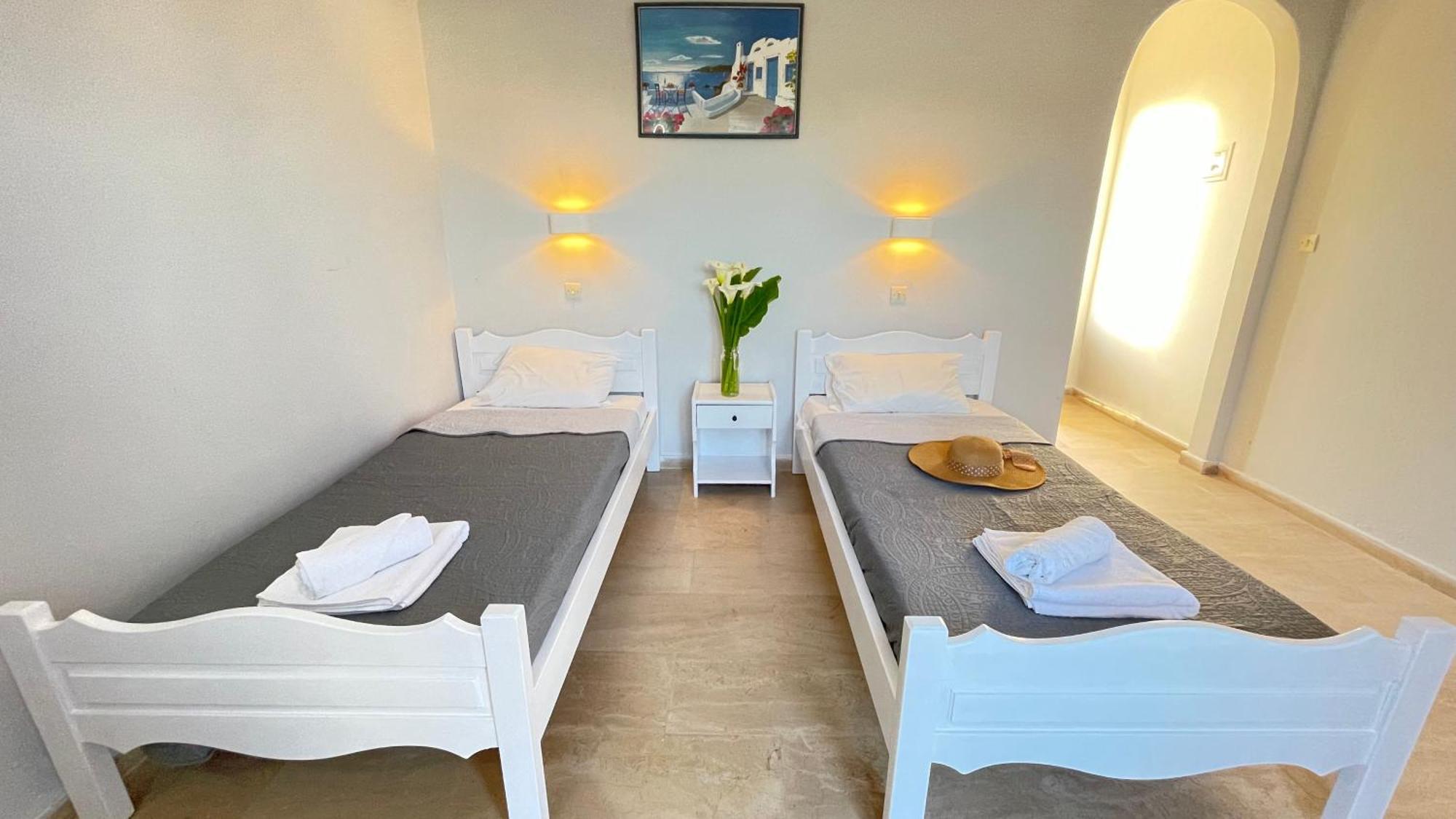 Kavos Aparthotel Exterior photo